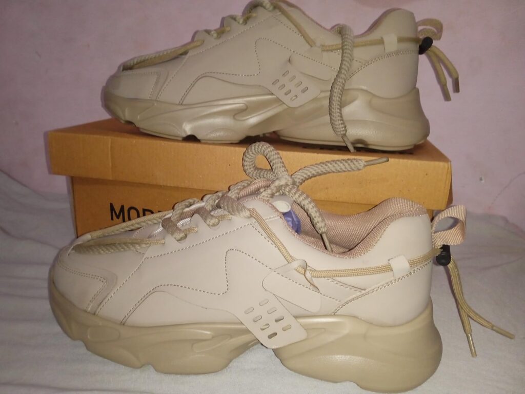 Ogiy Synthetic Sneakers Review